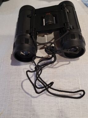 Compact Roof Prism Binoculars 8x21 DCF Model NWOT
